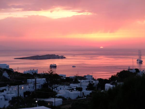 Ostraco Suites : photo 1 de la chambre suite 2 chambres deluxe avec bain à remous extérieur