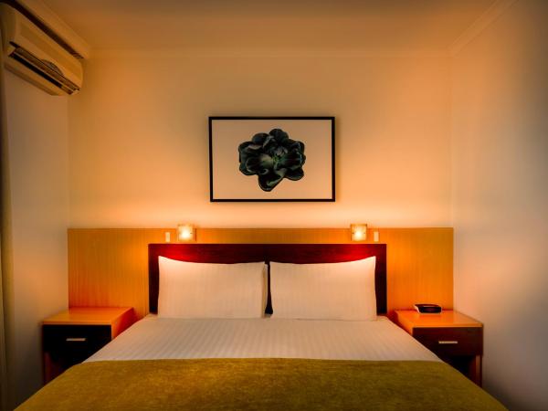 BEST WESTERN PLUS Travel Inn : photo 5 de la chambre chambre lit king-size deluxe