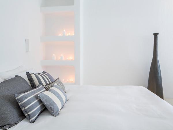 Ostraco Suites : photo 10 de la chambre chambre de luxe (mykonian)