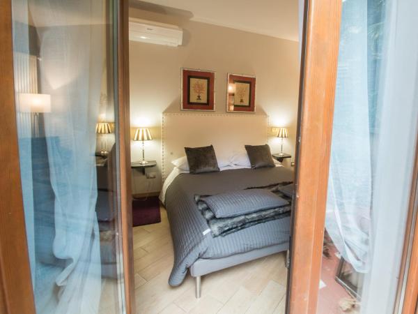 Residenza Ca' degli Enzi : photo 4 de la chambre suite deluxe avec terrasse privée