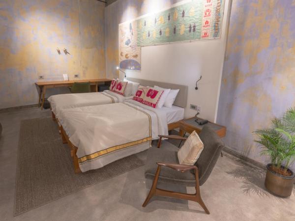 The Postcard Mandalay Hall, Kochi : photo 6 de la chambre gallery 3