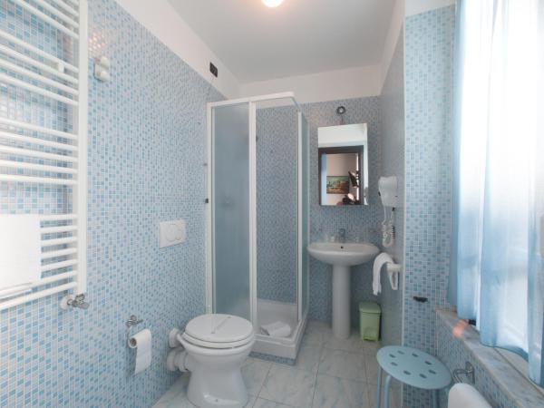 Hotel Tirreno : photo 5 de la chambre chambre lit queen-size avec kitchenette - annexe