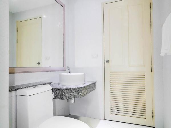 Natural Beach Hotel Pattaya : photo 4 de la chambre chambre lits jumeaux supérieure