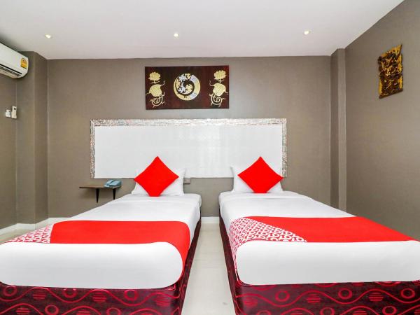Natural Beach Hotel Pattaya : photo 3 de la chambre chambre lits jumeaux - vue sur piscine