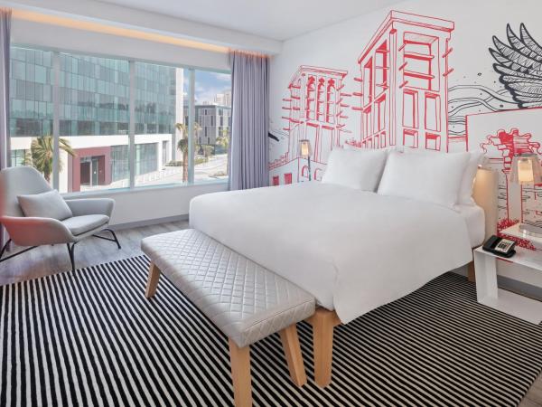 Radisson RED Dubai Silicon Oasis : photo 6 de la chambre appartement 1 chambre