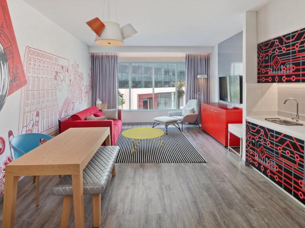 Radisson RED Dubai Silicon Oasis : photo 7 de la chambre appartement 1 chambre