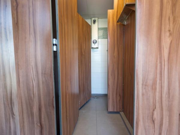 Résidences Université Laval : photo 3 de la chambre chambre double standard avec salle de bains commune