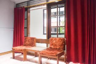 RedDoorz Plus near RSCM Jakarta : photo 5 de la chambre room #435249206