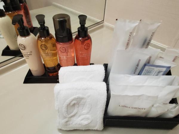 Grand Prince Hotel Hiroshima : photo 3 de la chambre chambre lit king-size Étage club - non-fumeurs