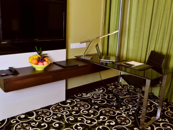 Mudzaffar Hotel : photo 3 de la chambre suite junior