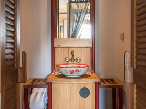 Hotel Gahn - SHA Plus : photo 10 de la chambre chambre double deluxe avec baignoire