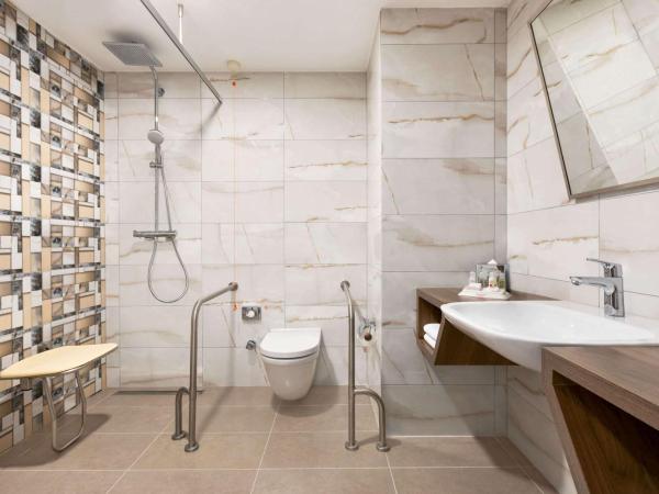 Ramada Beylikduzu : photo 2 de la chambre chambre double - accessible aux personnes à mobilité réduite