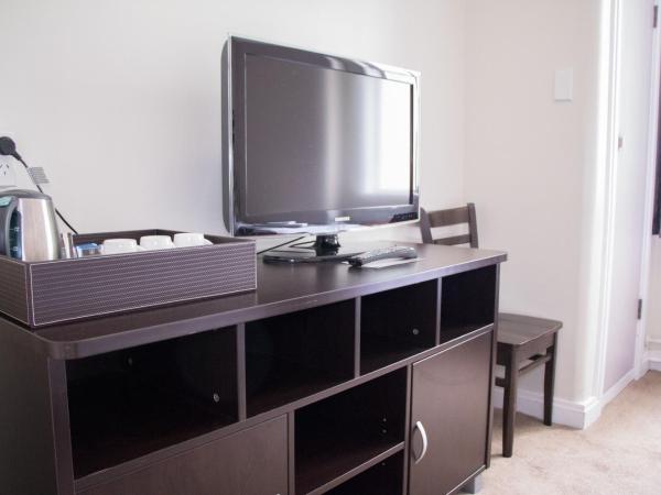 Hotel Waterloo & Backpackers : photo 1 de la chambre chambre double avec salle de bains privative