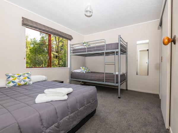 Blue Lake TOP 10 Holiday Park : photo 4 de la chambre lake view cabin with kitchen