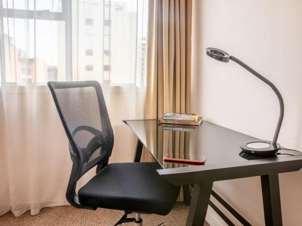 Mercure Wellington Abel Tasman Hotel : photo 2 de la chambre chambre lit queen-size standard sans climatisation