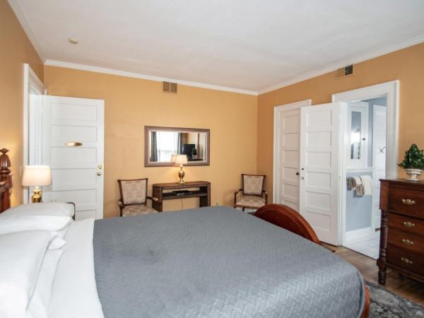 Looking Glass Inn : photo 4 de la chambre queen room (gold)