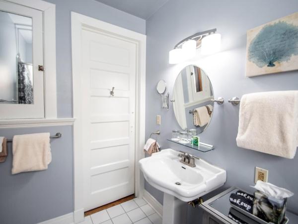 Looking Glass Inn : photo 10 de la chambre queen room (gold)