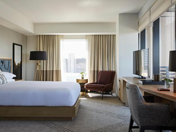 Kimpton Sawyer Hotel, an IHG Hotel : photo 8 de la chambre chambre lit king-size premium avec balcon et vue