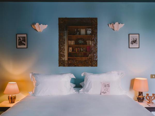 HOTEL AMOUR NICE : photo 1 de la chambre grande chambre double 