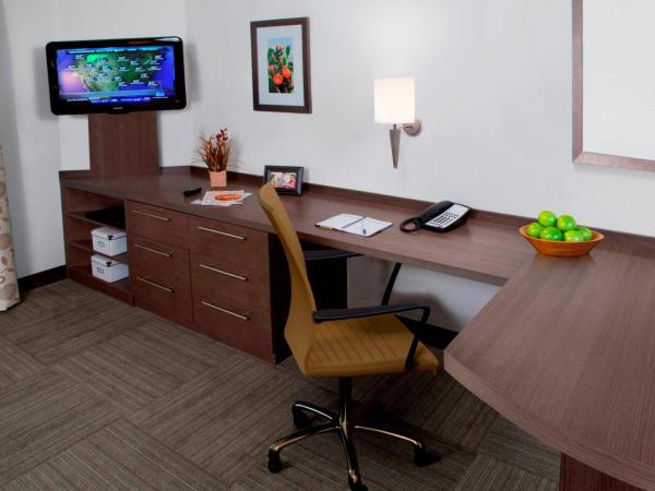 Candlewood Suites Oklahoma City - Bricktown, an IHG Hotel : photo 2 de la chambre suite studio lit king-size