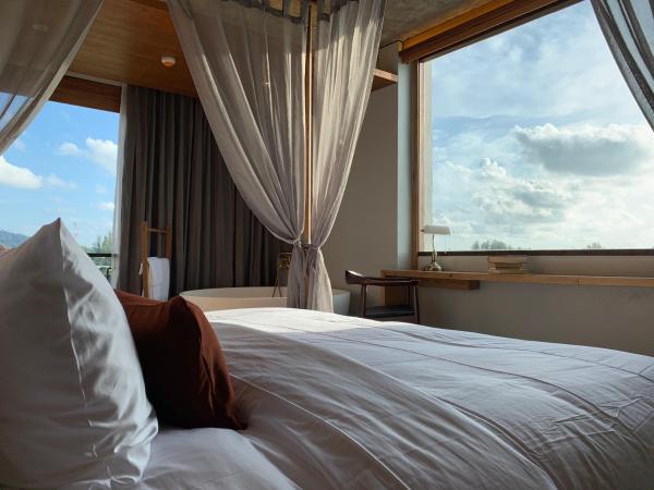 Hotel Gahn - SHA Plus : photo 4 de la chambre chambre double deluxe avec baignoire