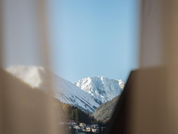 Hotel Kögele mit Restaurant bei Innsbruck Axamer Lizum : photo 3 de la chambre chambre double standard avec balcon 