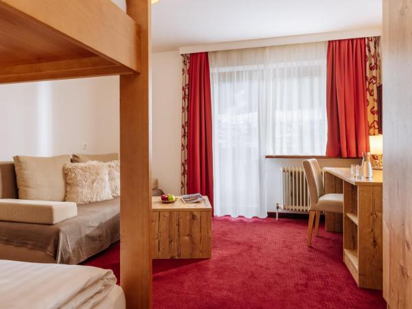 Hotel Kögele mit Restaurant bei Innsbruck Axamer Lizum : photo 10 de la chambre suite de luxe avec balcon (6 adultes)