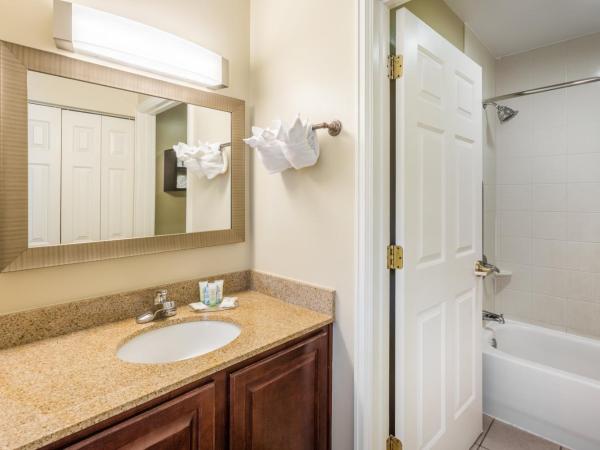 Staybridge Suites Savannah Historic District, an IHG Hotel : photo 1 de la chambre suite 1 chambre lit king-size – vue sur ville