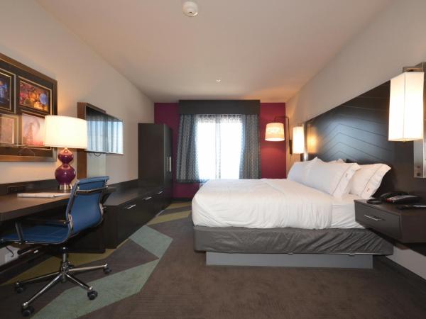 Holiday Inn Express & Suites Oklahoma City Mid - Arpt Area, an IHG Hotel : photo 1 de la chambre chambre standard