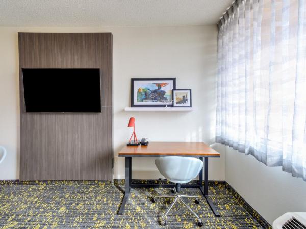 Saint Louis Airport Hotel : photo 7 de la chambre chambre lit king-size pour personnes à mobilité réduite