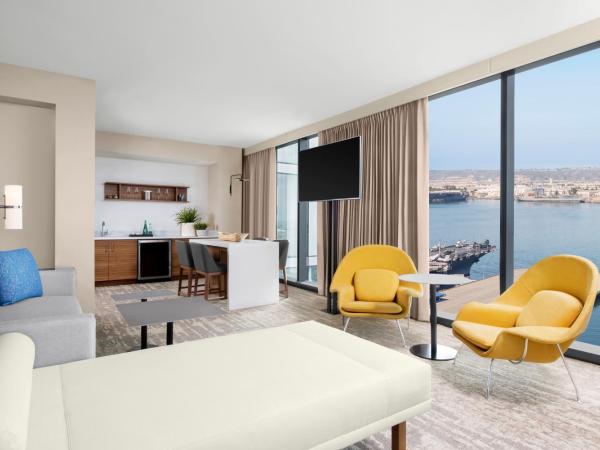 InterContinental San Diego, an IHG Hotel : photo 2 de la chambre suite 1 chambre avec canapé-lit