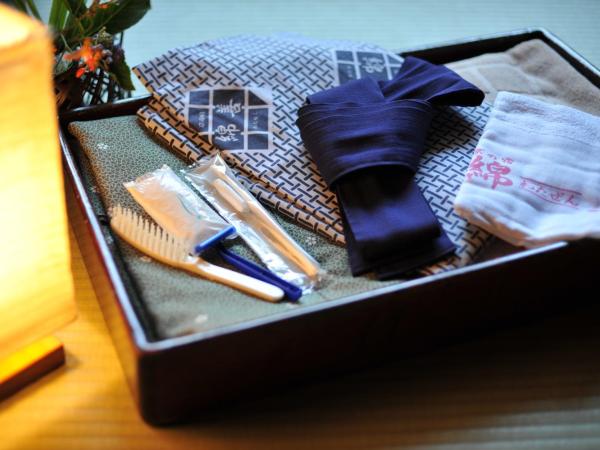 Watazen Ryokan - Established in 1830 : photo 5 de la chambre japanese-style room with private shower and toilet