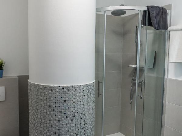 Hotel Blue : photo 9 de la chambre chambre triple standard