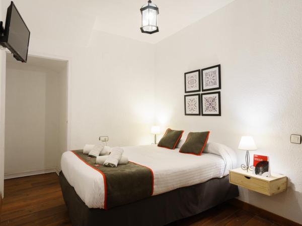 Hostal Austria : photo 3 de la chambre chambre triple