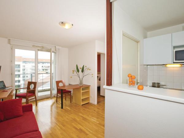 Séjours & Affaires Lyon Saint-Nicolas : photo 10 de la chambre appartement 1 chambre (4 adultes)