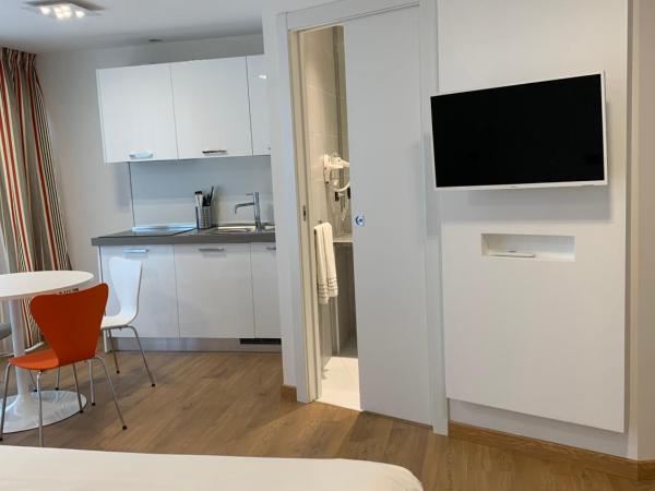 BB Hotels Aparthotel Isola : photo 5 de la chambre studio