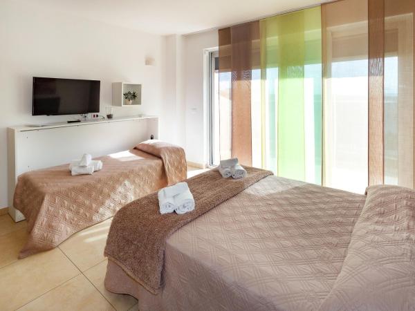 Zeus Hotel - Aparthotel - Meeting & Congress : photo 3 de la chambre chambre triple