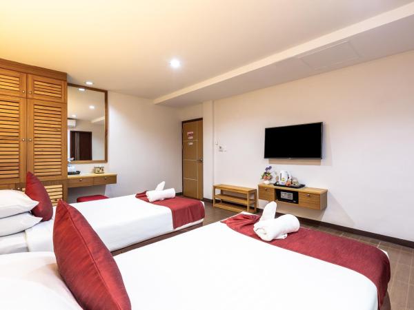 Tee Pak Dee Resident Phuket : photo 9 de la chambre chambre deluxe double ou lits jumeaux