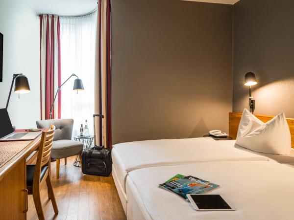 Mercure Hotel Berlin Zentrum Superior : photo 1 de la chambre chambre double ou lits jumeaux standard