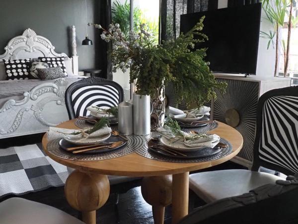 NIL BKK : photo 8 de la chambre suite familiale avec balcon