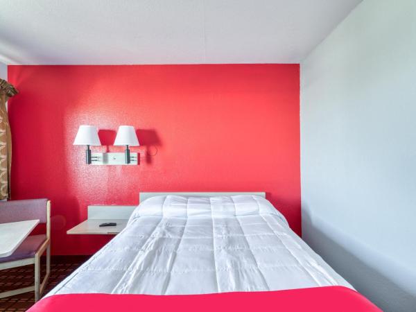 OYO Hotel Houston Southwest I-69 : photo 9 de la chambre chambre double