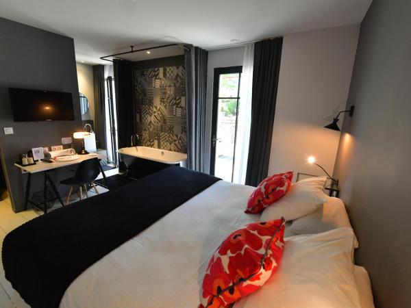 Hotel Pont Levis - Franck Putelat : photo 1 de la chambre chambre double premium