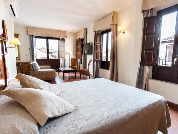 Hotel Plaza Nueva : photo 5 de la chambre chambre familiale