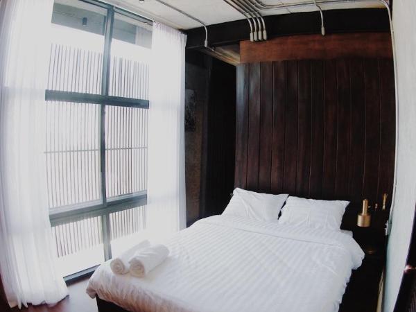 The LOCAL Ari : photo 3 de la chambre chambre double deluxe avec balcon