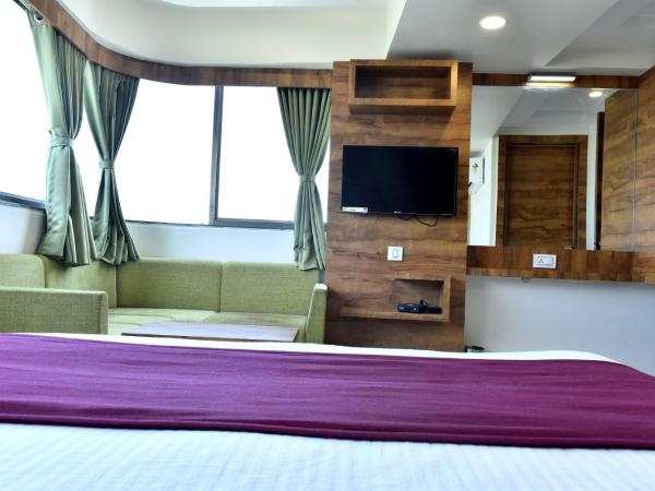 Hotel Royal King by Sky Stays : photo 5 de la chambre chambre deluxe - réservée aux indiens