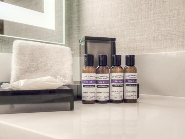 Hyatt Regency Orlando International Airport Hotel : photo 3 de la chambre chambre lit king-size