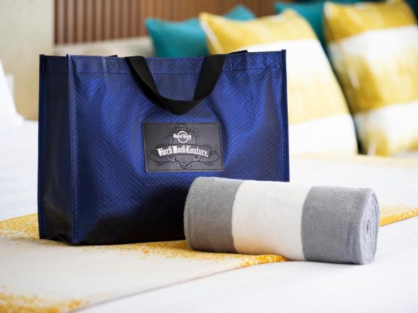 Hard Rock Hotel Los Cabos : photo 3 de la chambre hébergement lit king-size deluxe platinum rock royalty