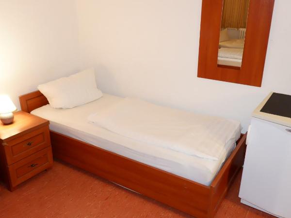 Hostel am Kurtti : photo 3 de la chambre chambre triple