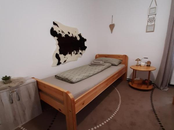 New Hostel Berlin Mitte FREE SNACK hot tea and coffee : photo 5 de la chambre lit simple dans dortoir de 2 lits