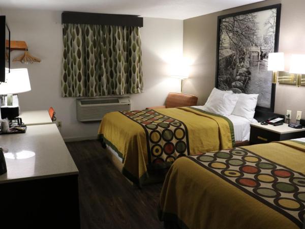 Super 8 by Wyndham San Antonio/I-35 North : photo 5 de la chambre chambre double avec 2 lits doubles - non-fumeurs